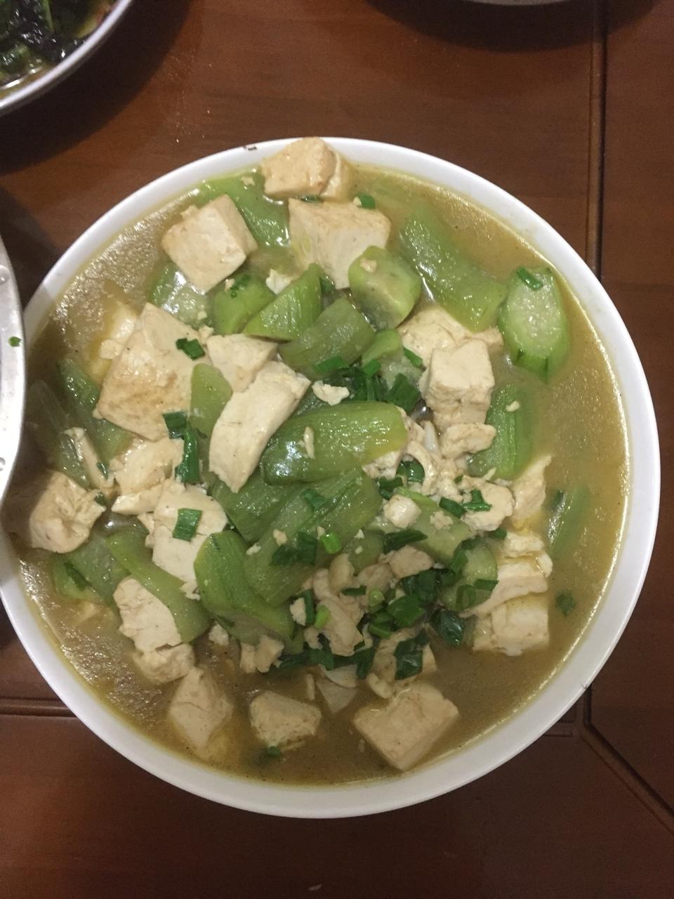 丝瓜焖豆腐