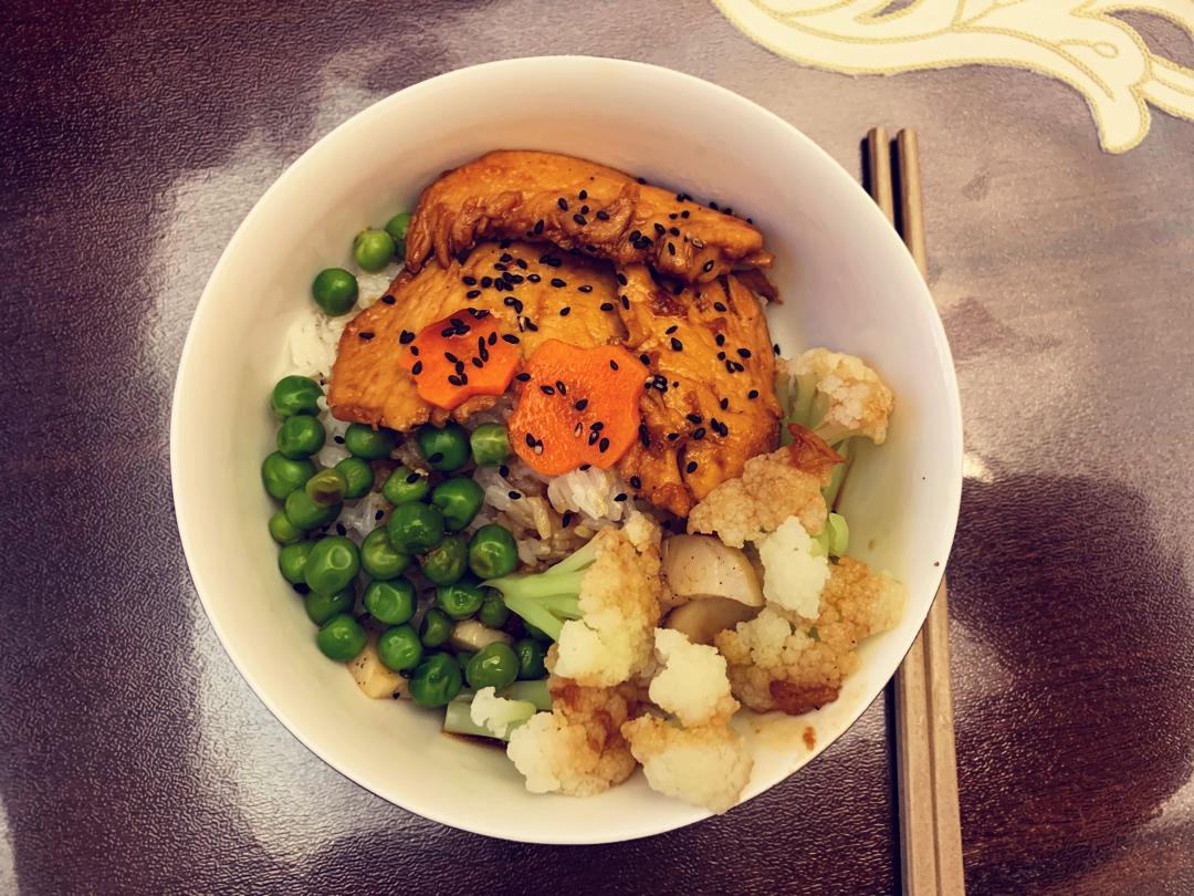 蜜汁照烧鸡肉饭