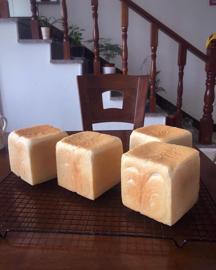 早餐白吐司          （庞多米 Pain de mie）