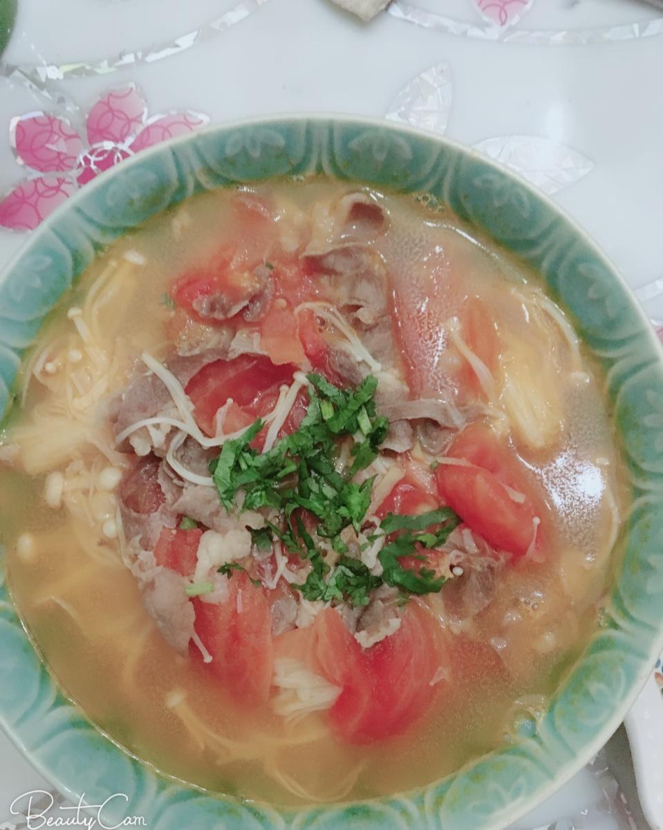 金针菇肥牛番茄锅