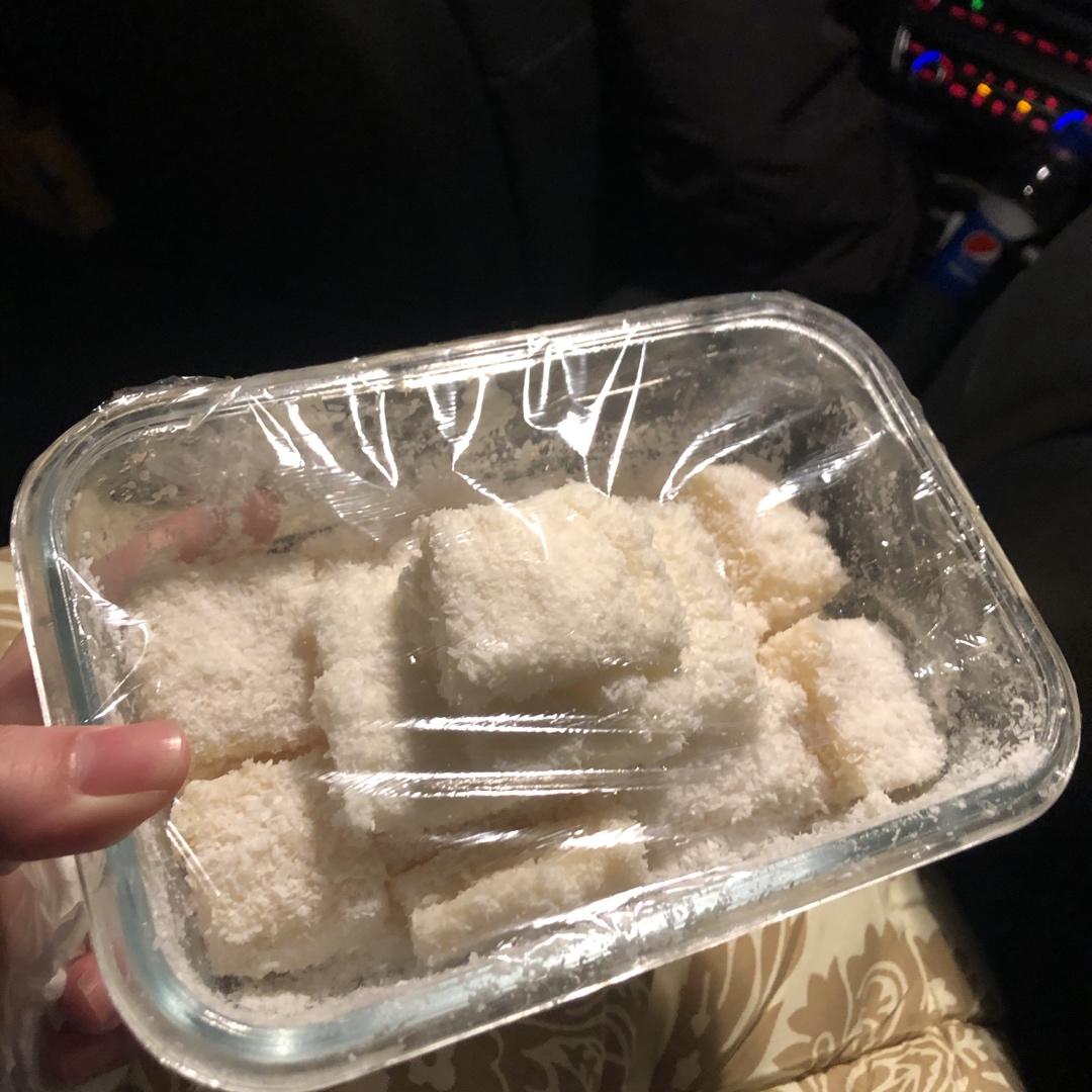 完胜85‘C的牛奶椰蓉小方