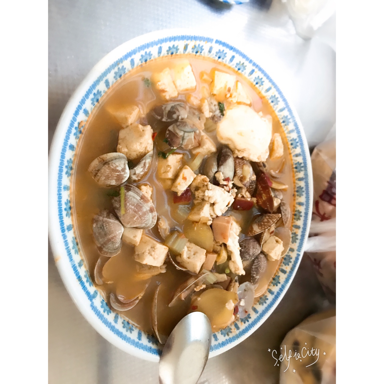 蛤蜊豆腐汤