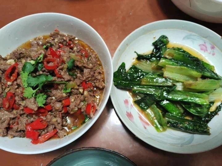 小炒牛肉（肉嫩味香）