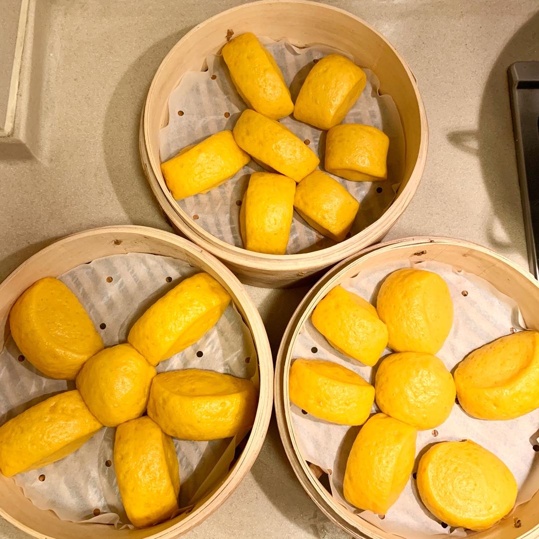 新手也可以--详解如何做出人见人爱、金黄的南瓜馒头