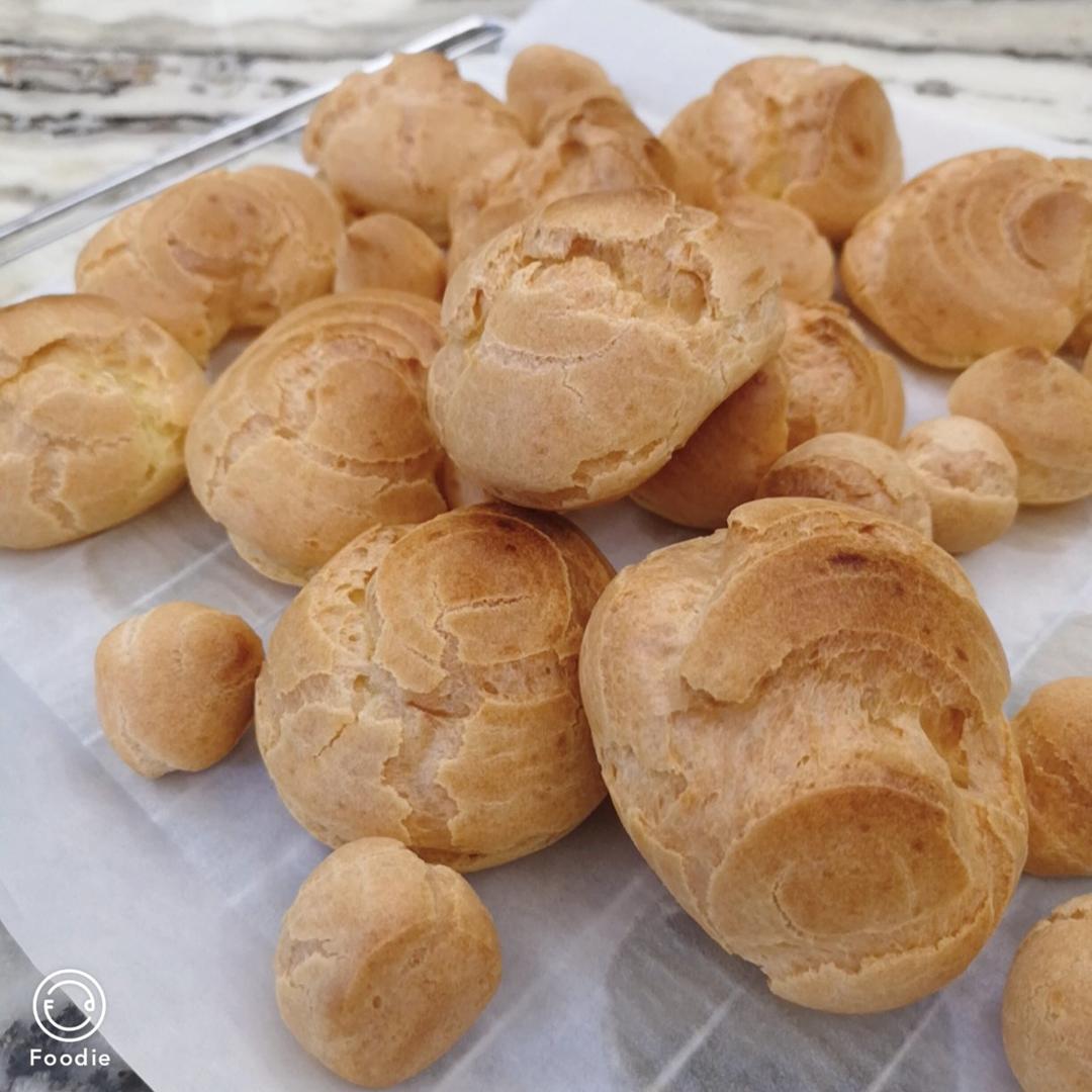 一口就爆浆的卡士达酥皮泡芙