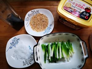 快速韩式腌小葱的做法 步骤5
