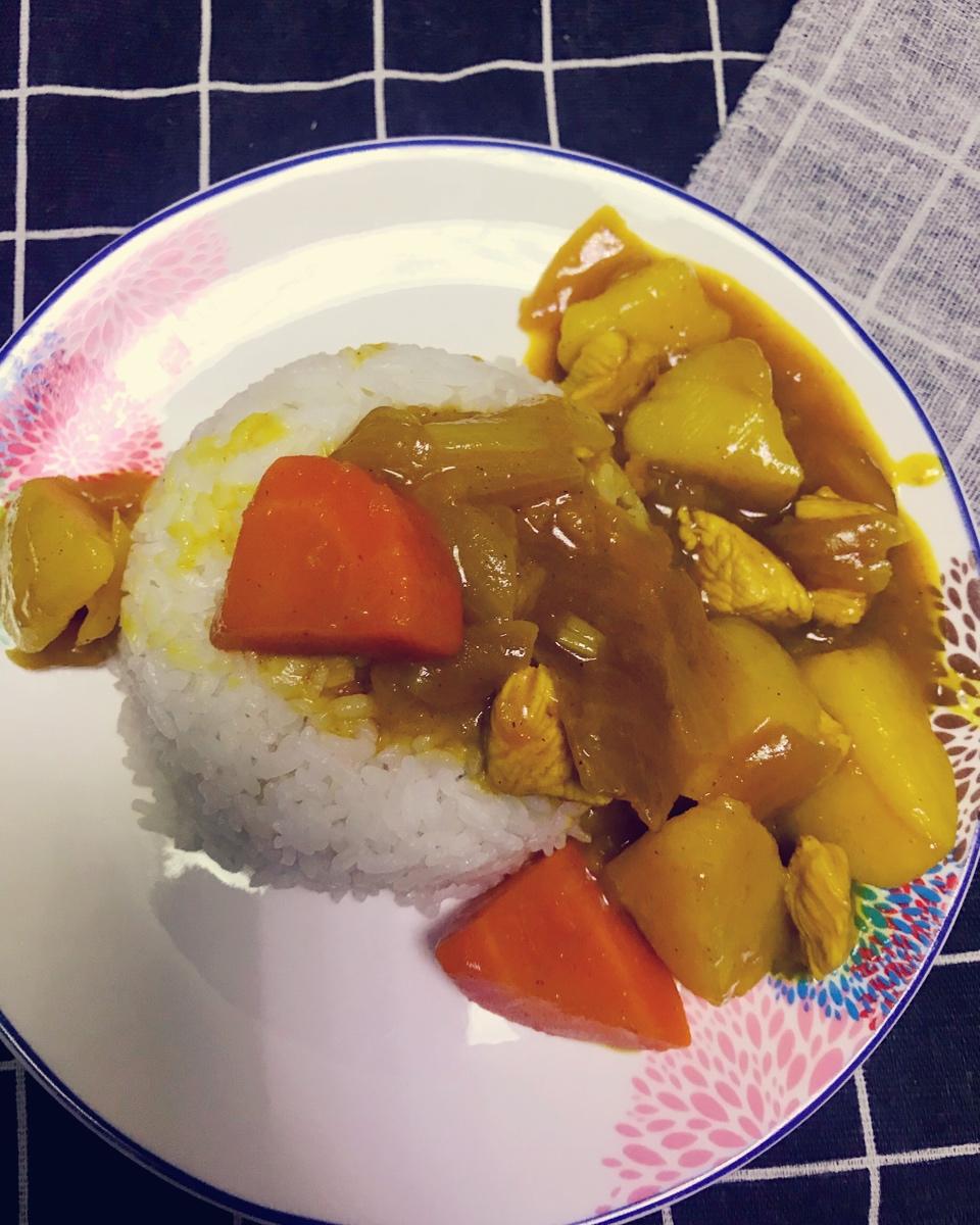 土豆咖喱鸡肉饭
