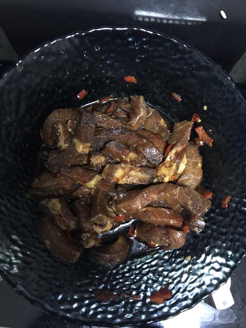 香煎小牛肉