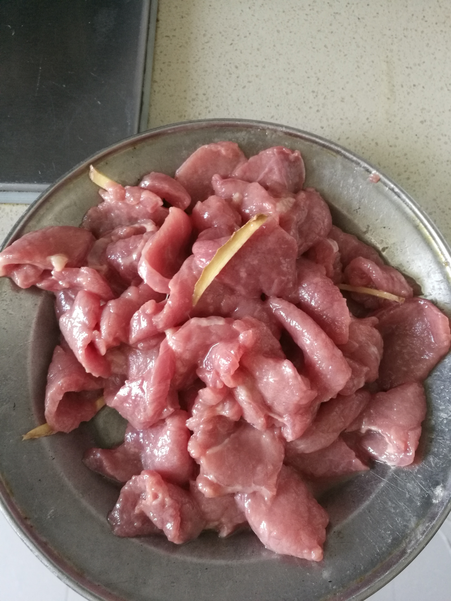 黄芪牛肉粥的做法 步骤1