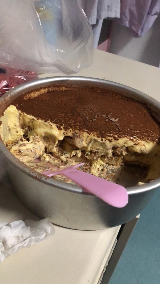 在欧洲学会的经典版提拉米苏