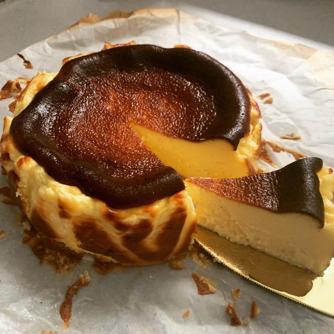 Basque Burnt Cheesecake的做法