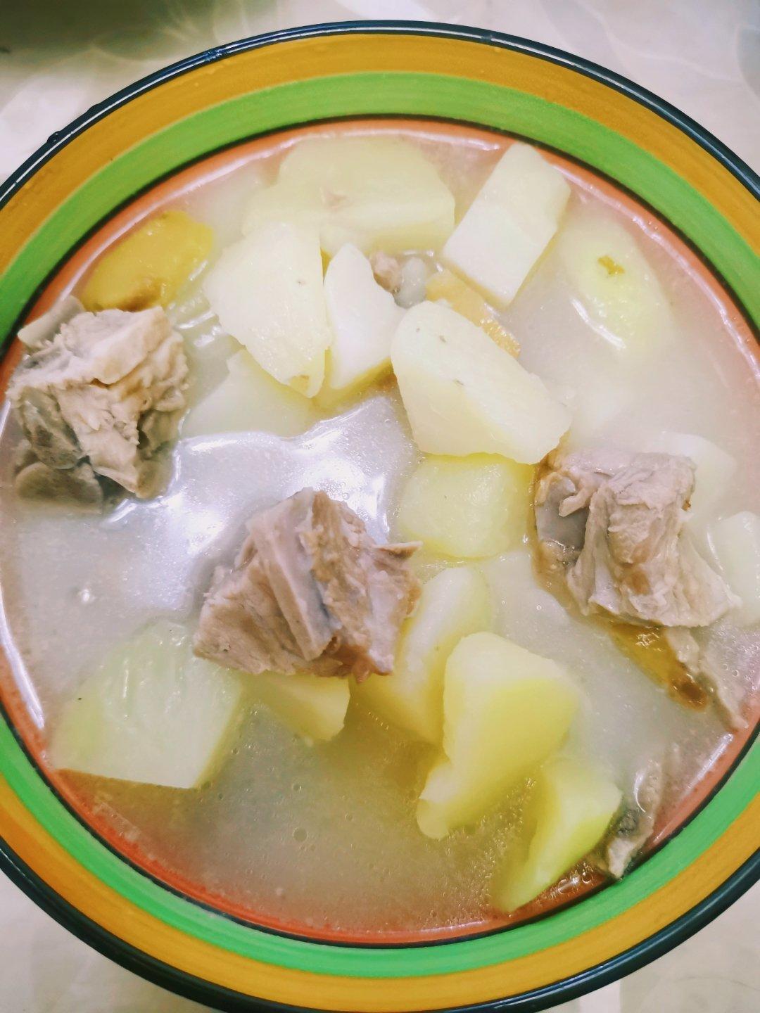 土豆排骨汤