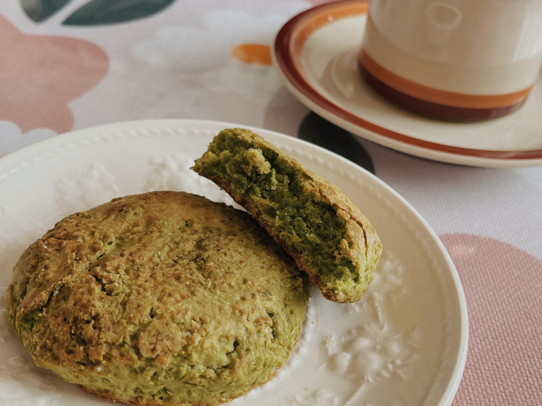 【视频】3分钟 奶油司康Scone(可能是世界上最快手的司康) 消耗淡奶油～