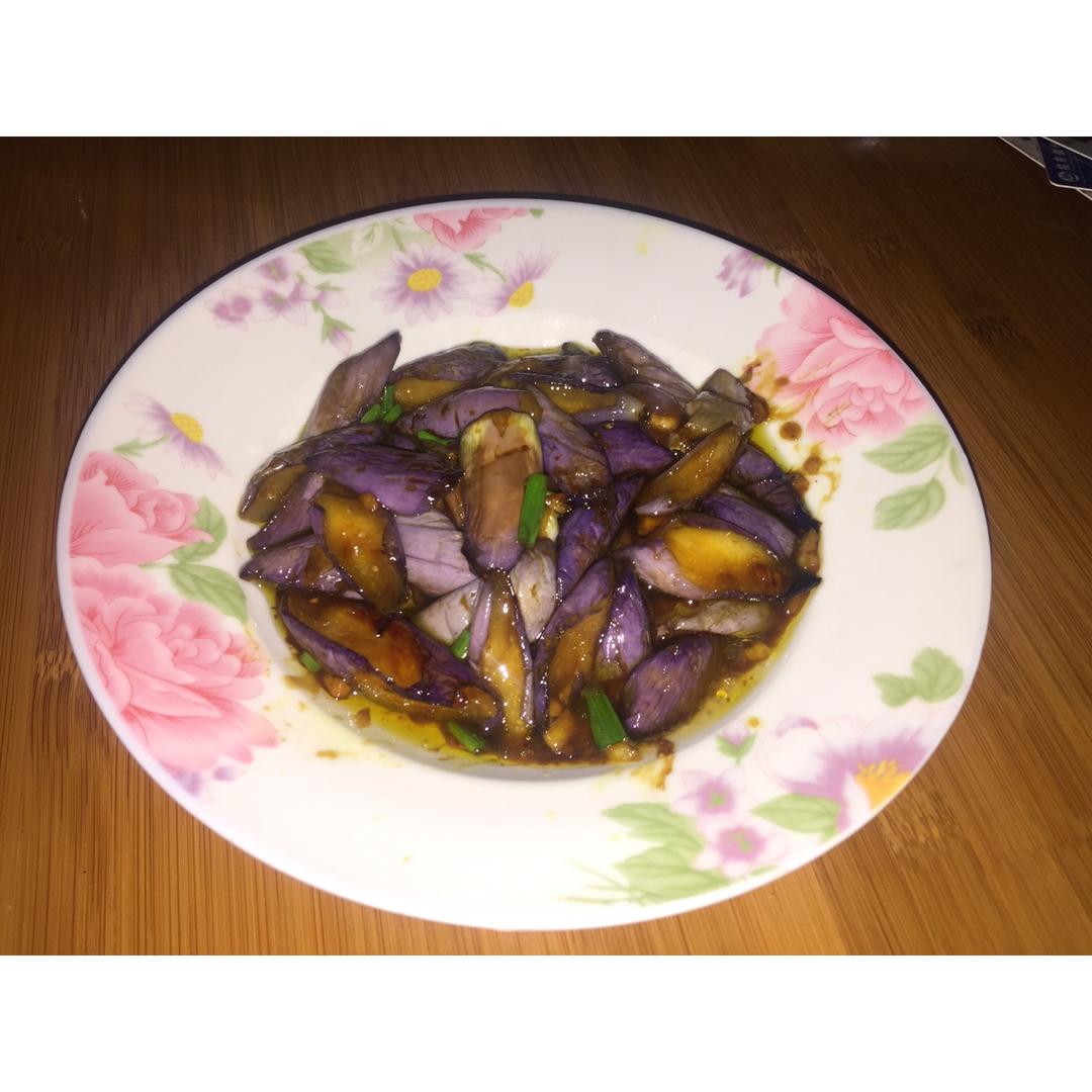 红烧茄子（教你炒茄子不变色的小妙招）