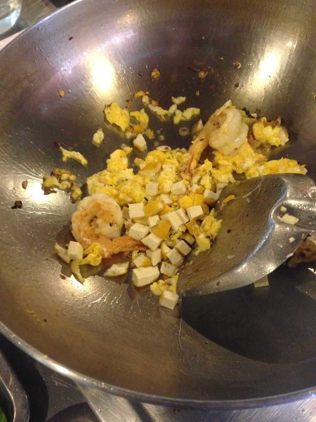 Phad Thai 泰式炒米粉 （Stir-fried Thai rice noodle）的做法 步骤4