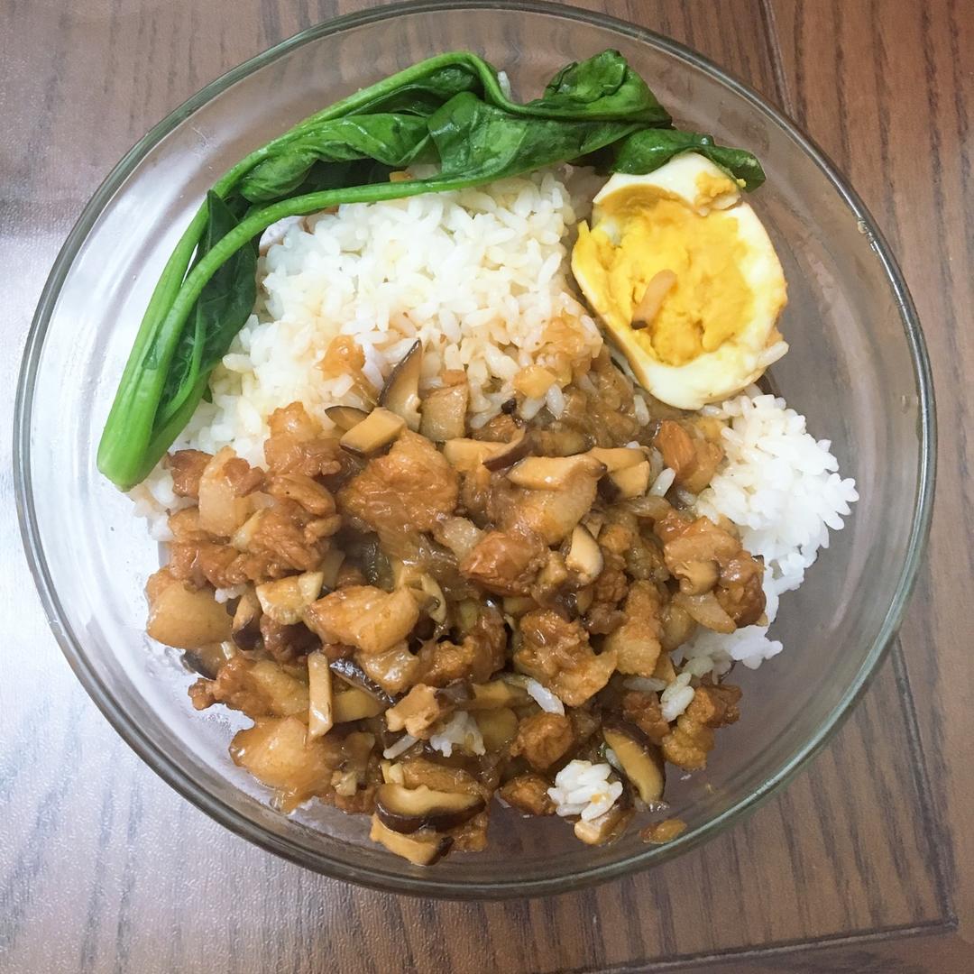 洋葱酥卤肉饭