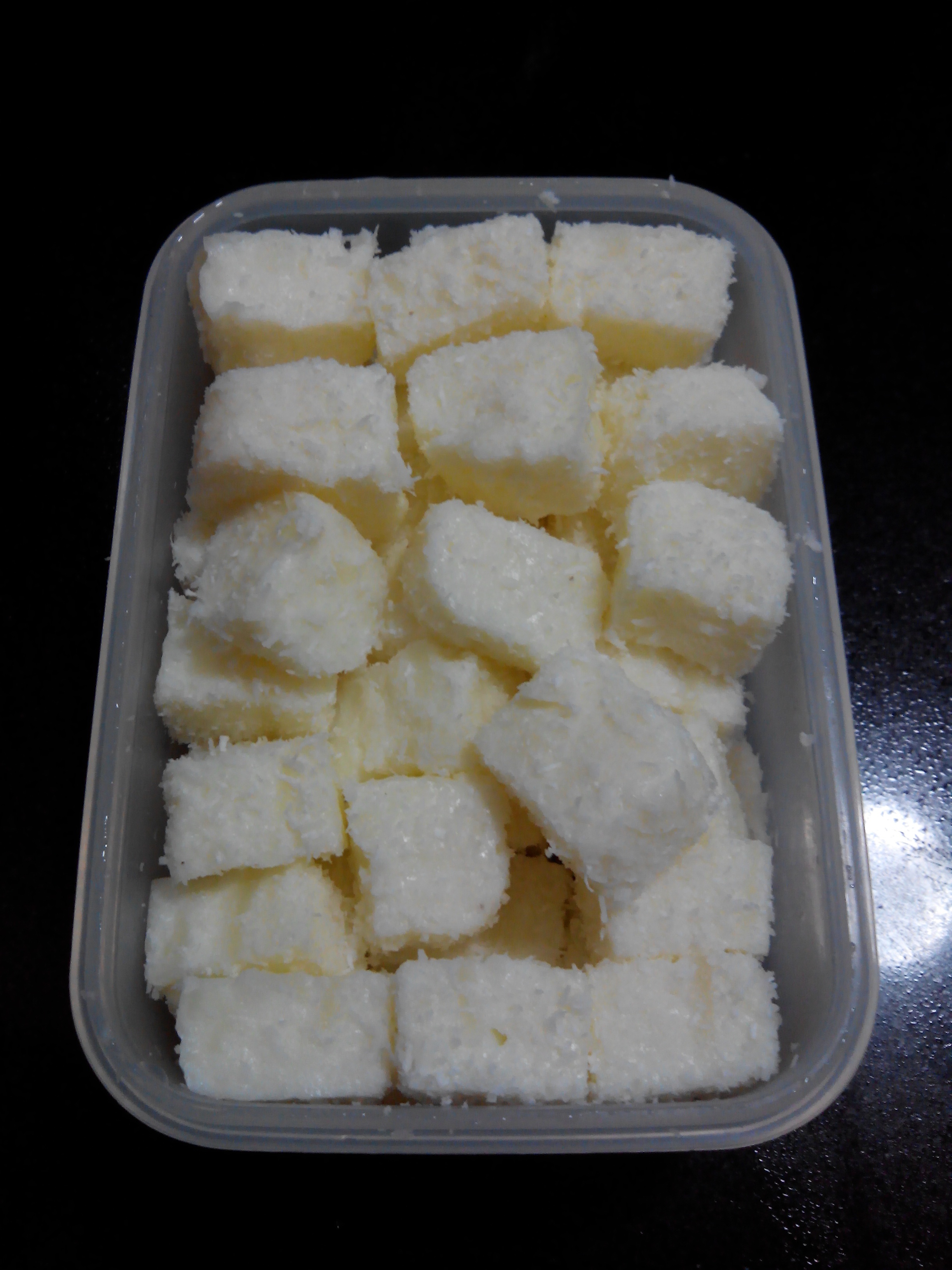 完胜85度C牛奶椰丝小方