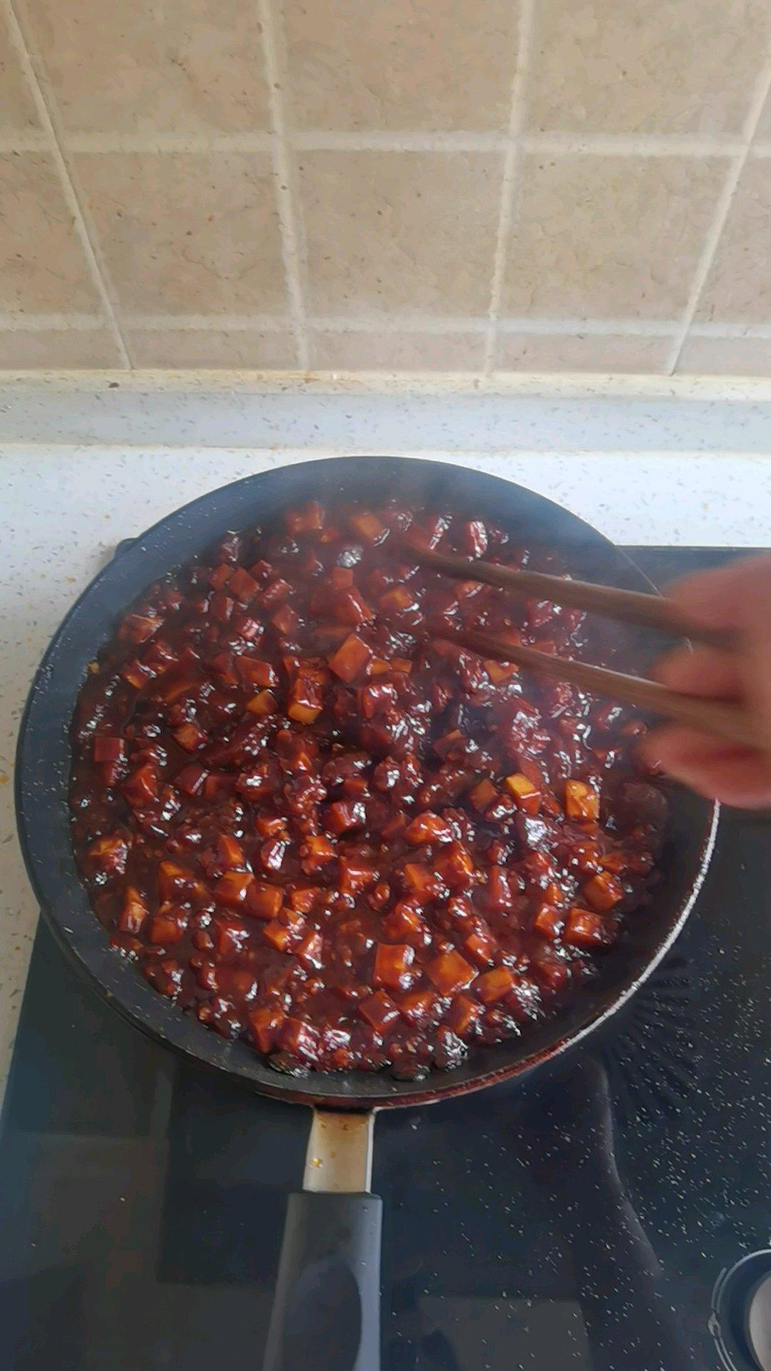 我发誓这将是你吃过最好吃的炸酱面，一口下去回味无穷！！！