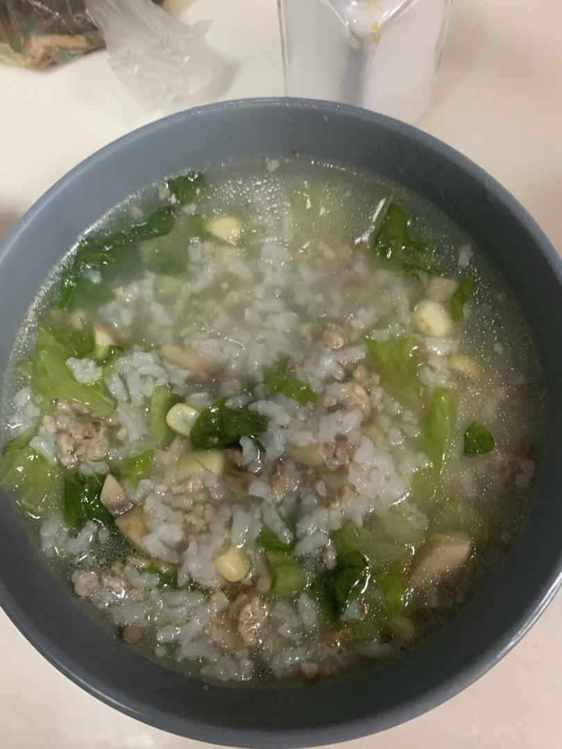 妈妈们必学，简单美味又营养的青菜瘦肉粥