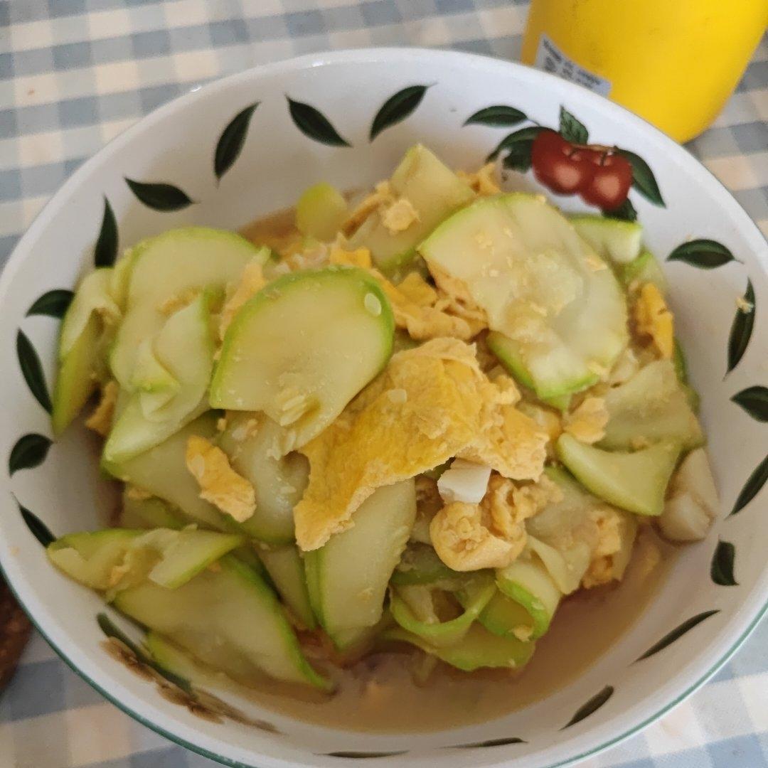 西葫芦炒鸡蛋(从不修图，拒绝夸张)