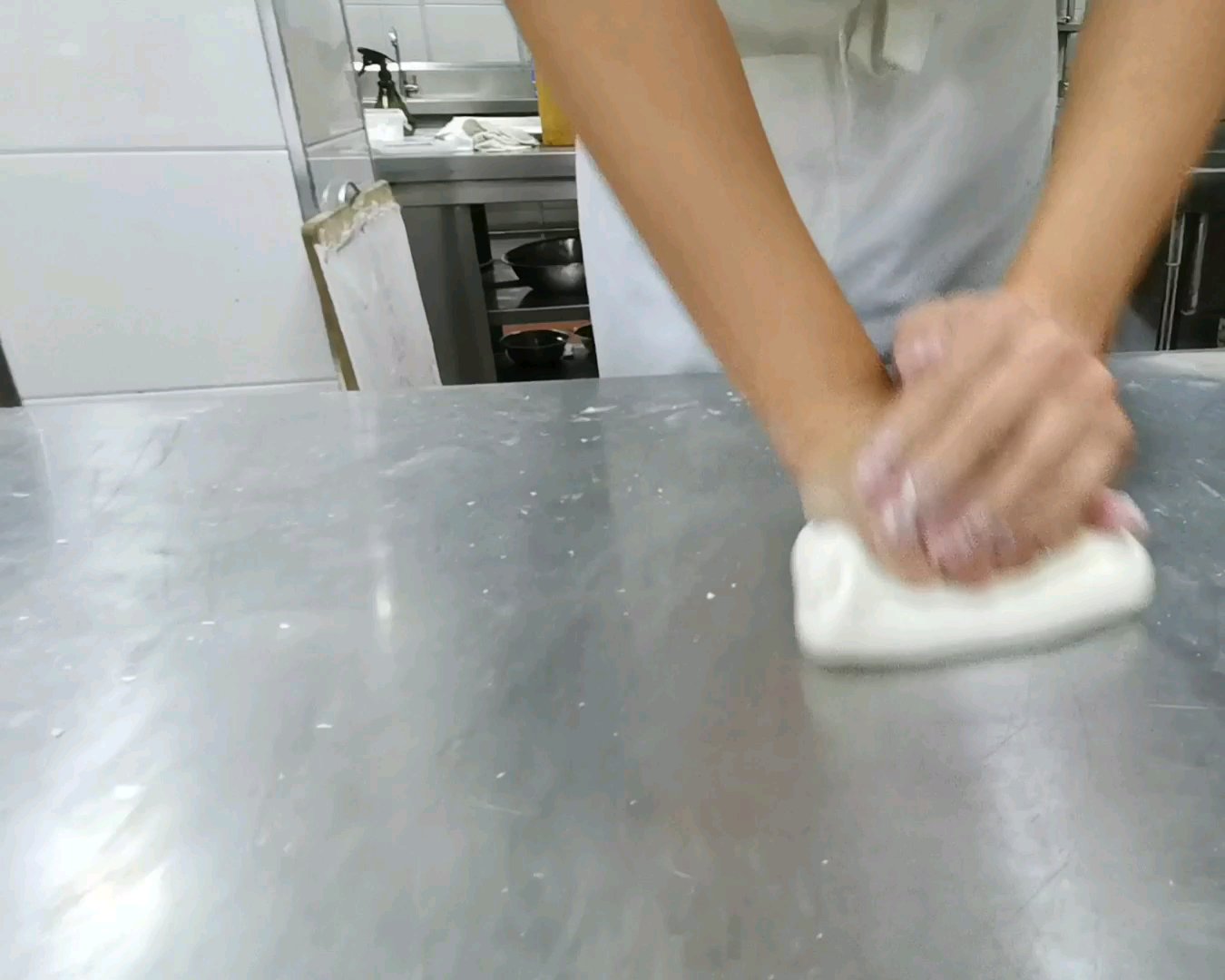 光头豆沙包的做法 步骤7