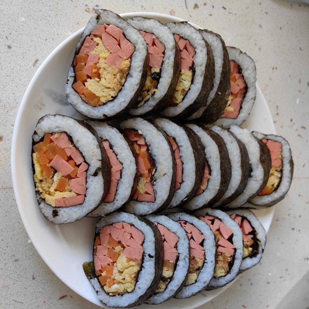 高颜值的紫菜包饭