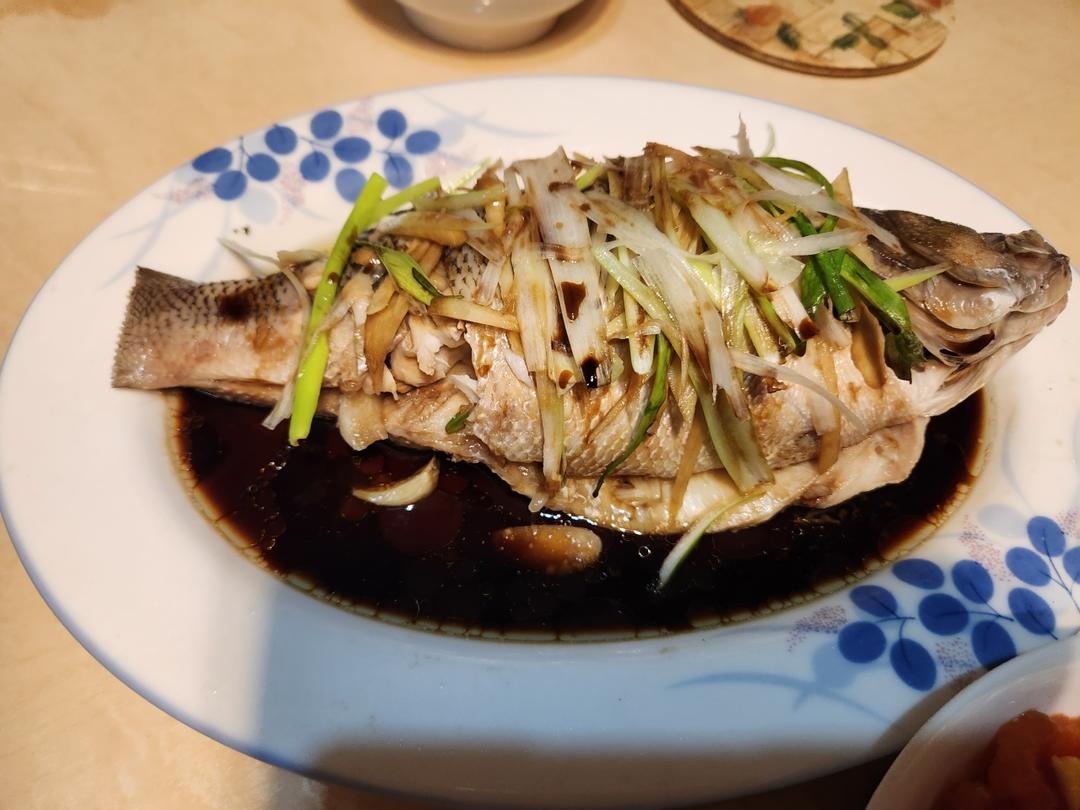 清蒸鲈鱼