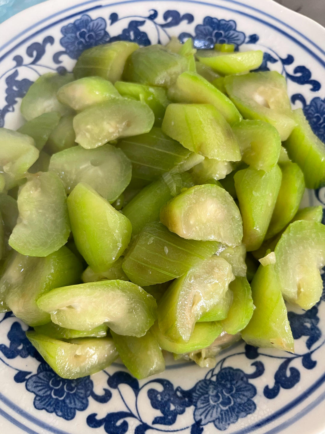 素炒丝瓜|这样做绝了！简单又好吃！