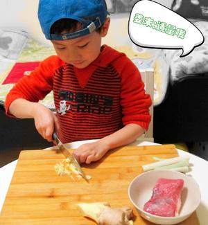 小手做羹汤——宝宝常见健脾养胃类食补处方——肉段炒扁豆的做法 步骤3