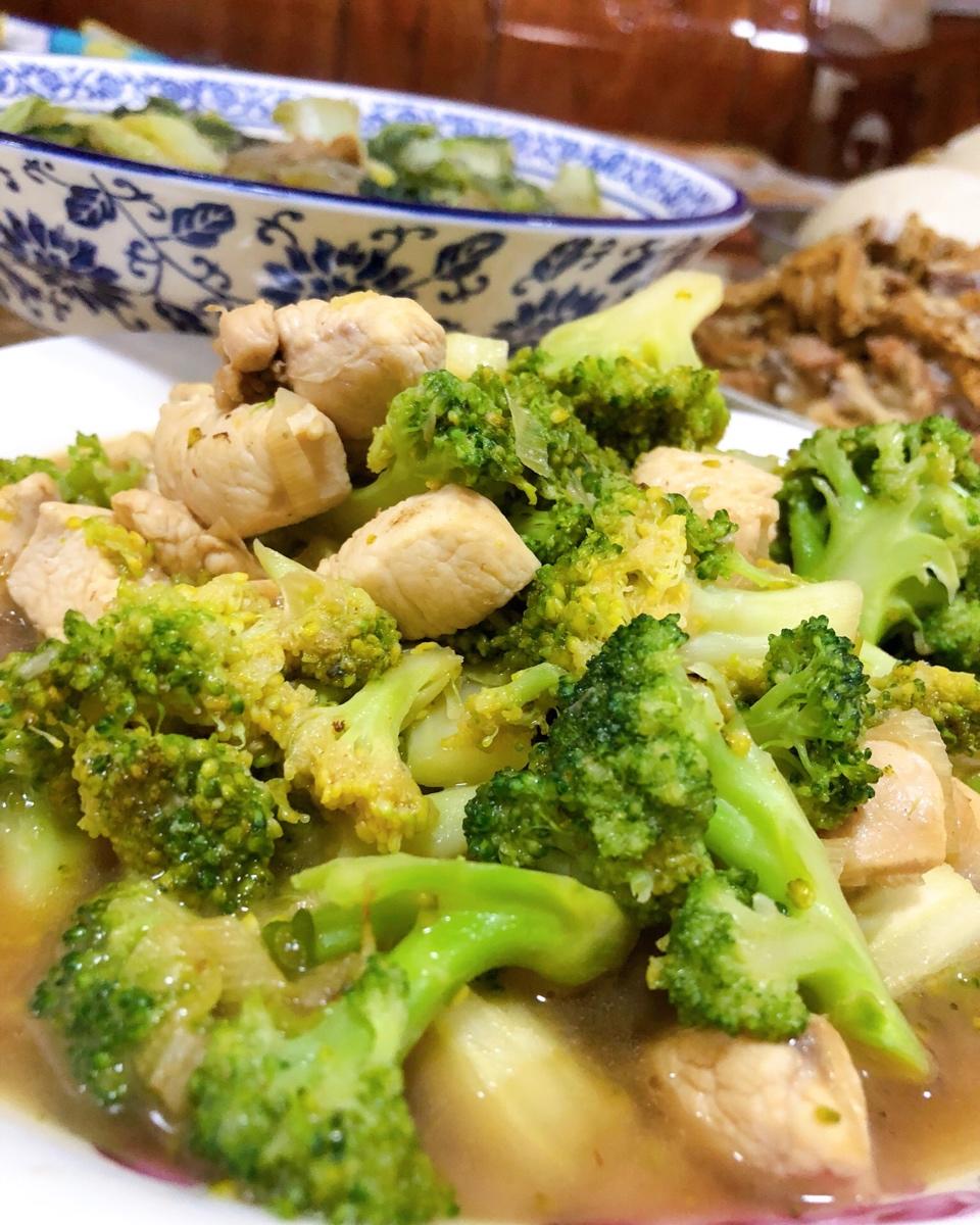西兰花炒鸡肉
