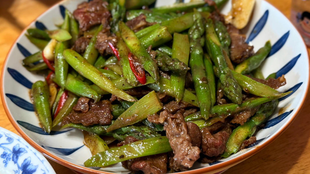 芦笋炒牛肉