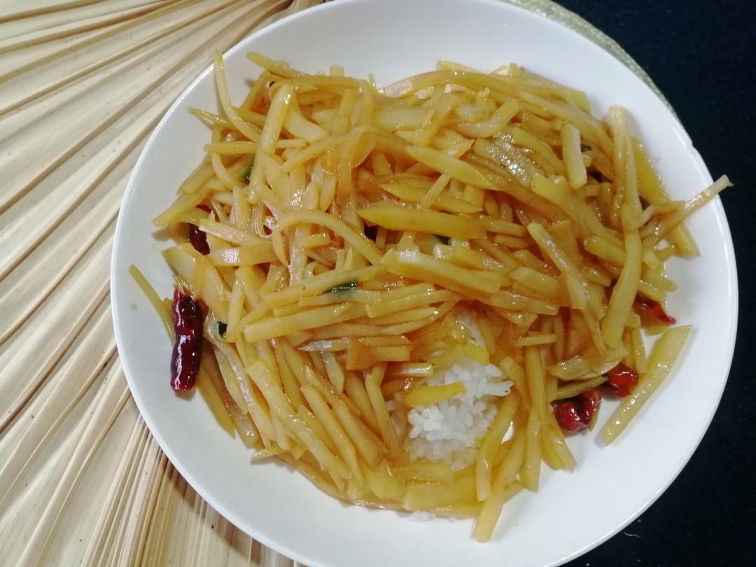 比肉都好吃的青椒炒土豆片😋简单又美味❗️
