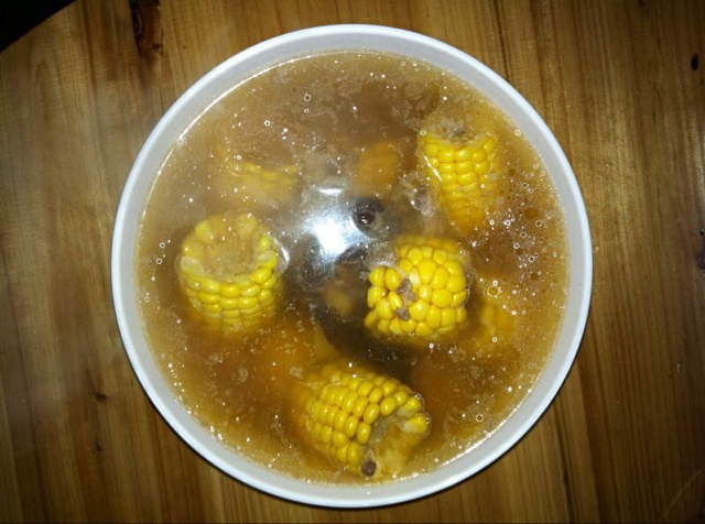 排骨玉米汤