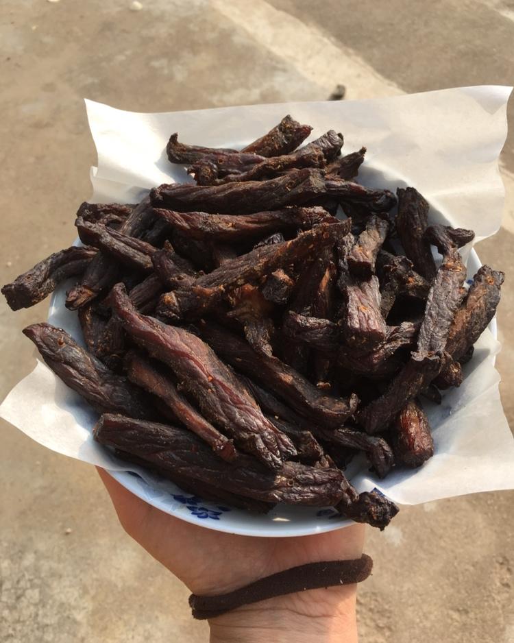艾娃依做的好吃的不要不要的风干牛肉干