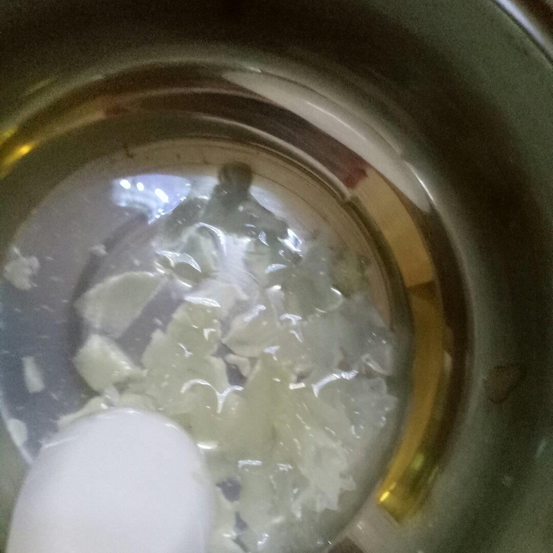 冰糖银耳雪梨汤