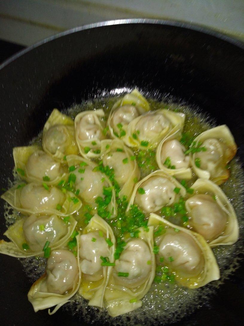 十里飘香—豆角肉锅贴
