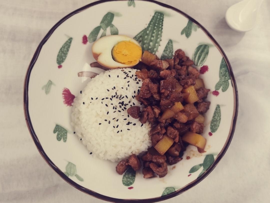 成功卤肉饭