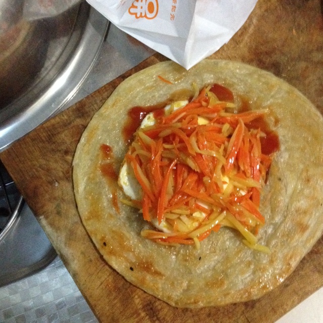 电饼铛胡萝卜丝葱花鸡蛋饼