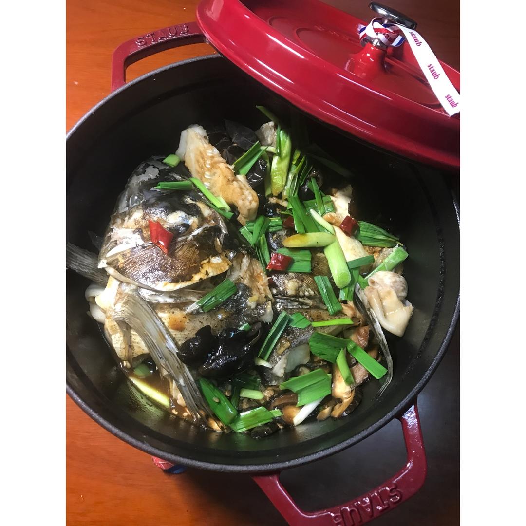 腐竹焖鱼头