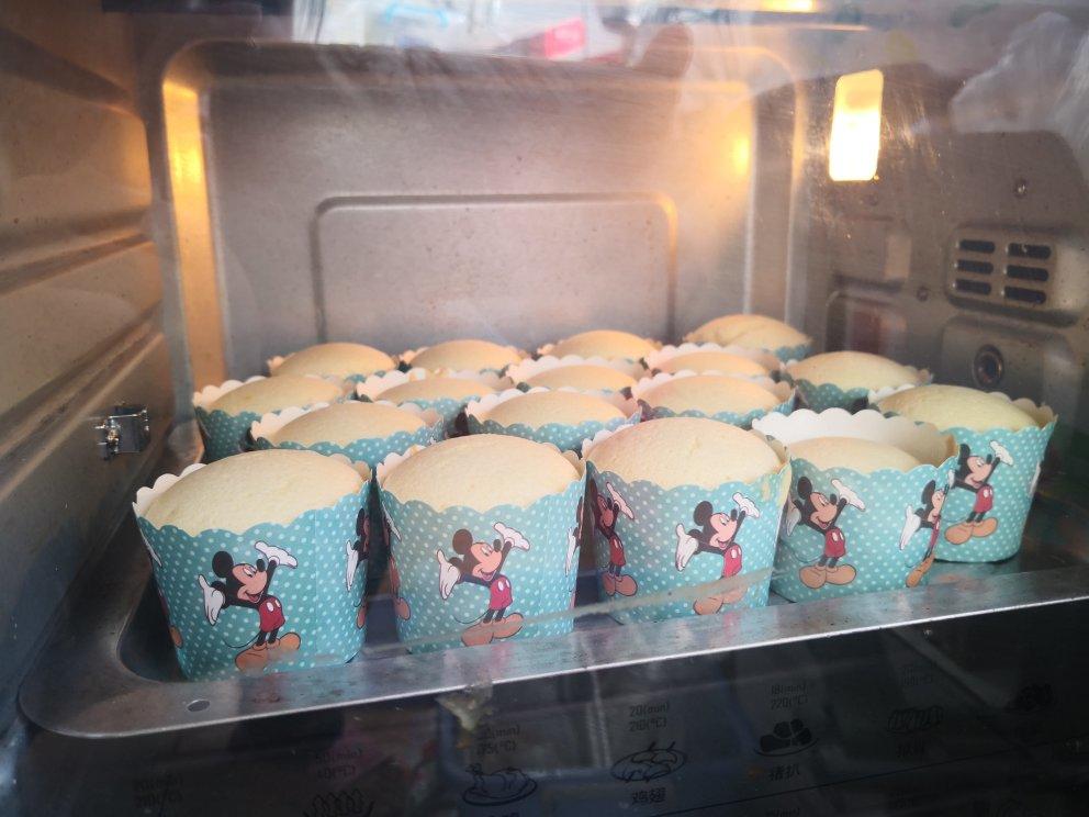 纸杯蛋糕 8寸戚风蛋糕的量