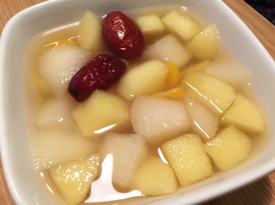 铲猫屎的喜叔-1做的煮水果