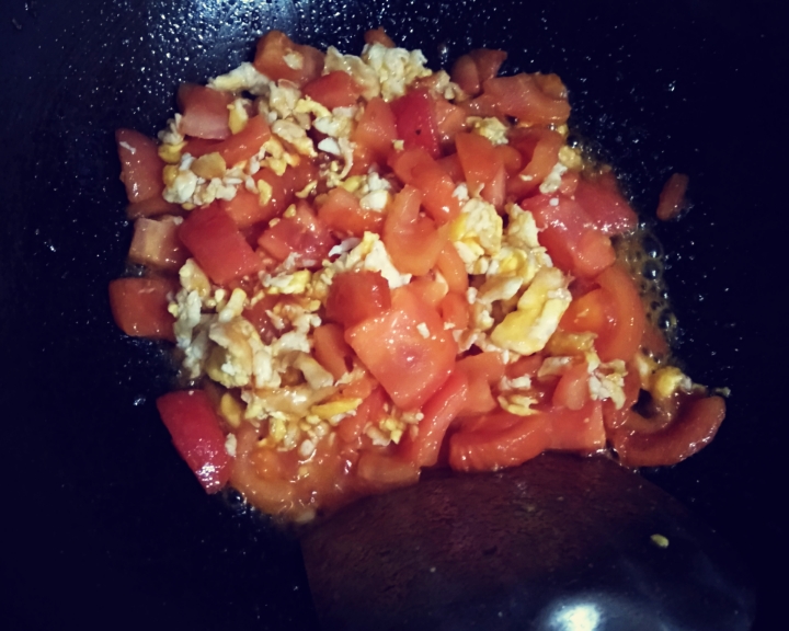 西红柿炒鸡蛋的做法 步骤8