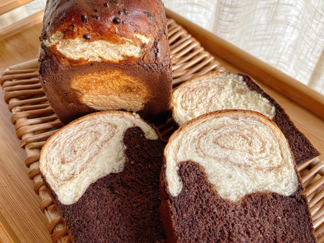 柔软的黑钻吐司🍞可可蛋糕夹牛奶吐司 一箭双雕的美味