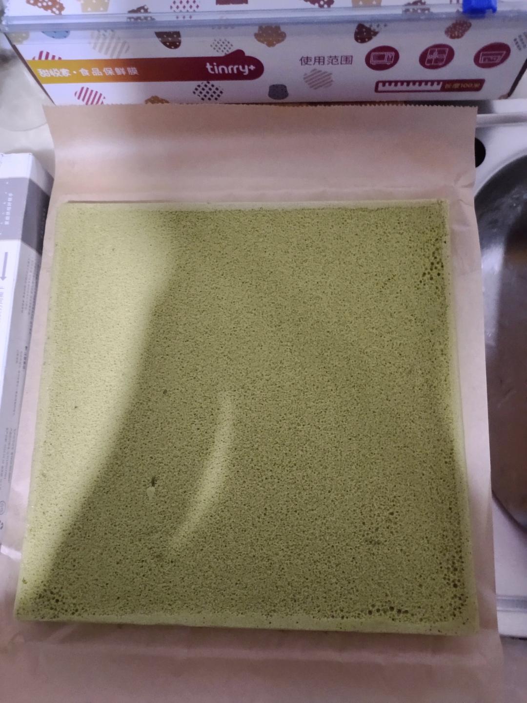 抹茶梦龙脆皮蛋糕卷！是春天的颜色呀！