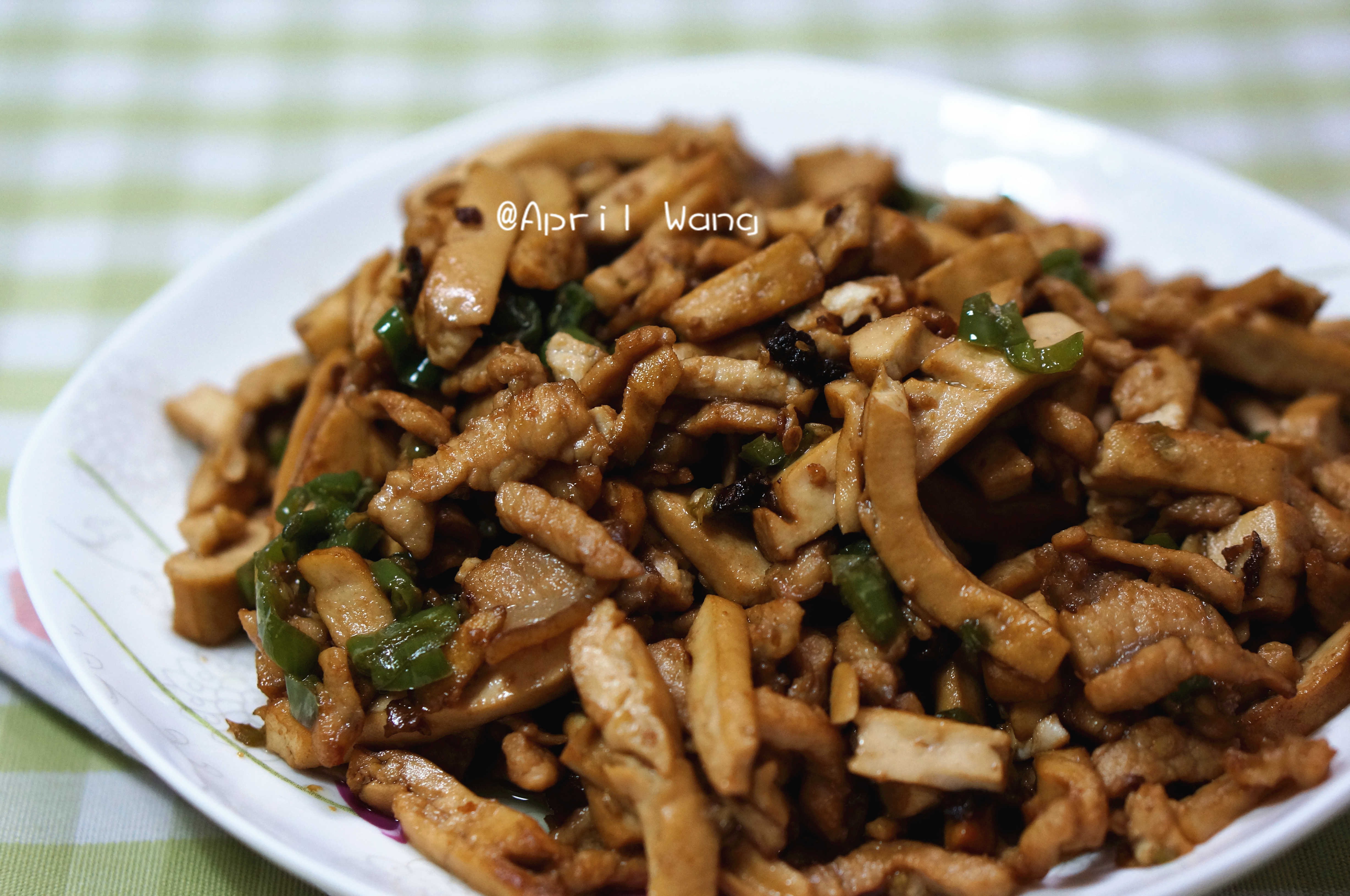 青椒香干炒肉丝