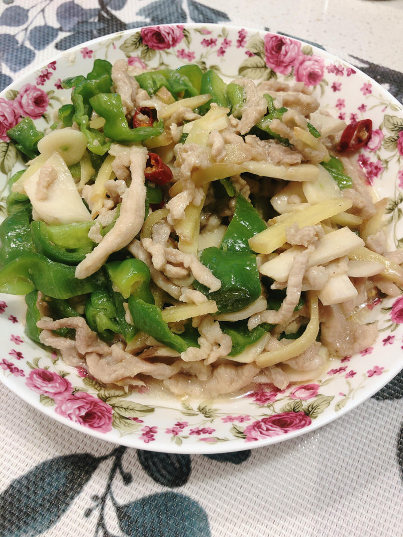 家常菜青椒炒肉