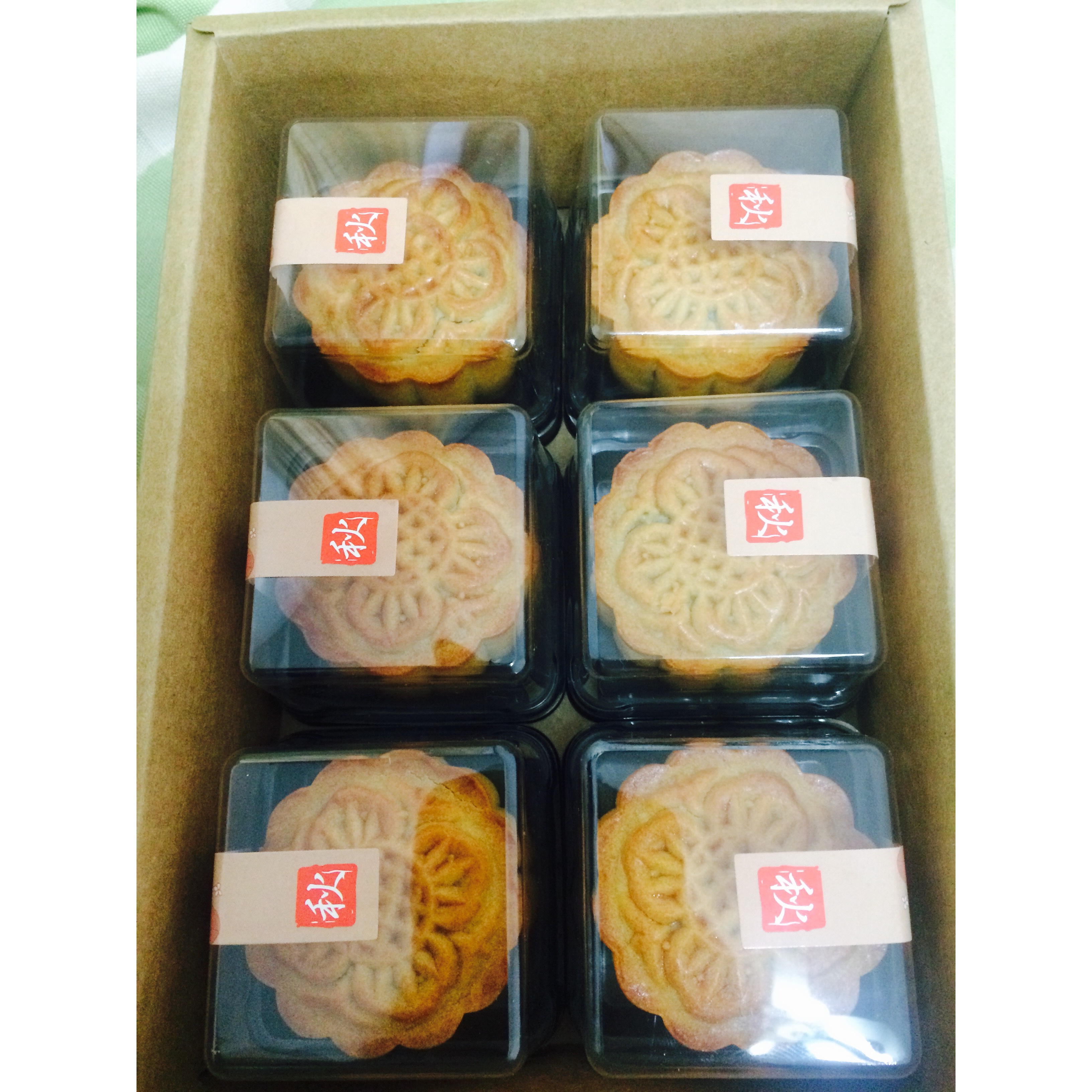 广式月饼——蛋黄莲蓉月饼