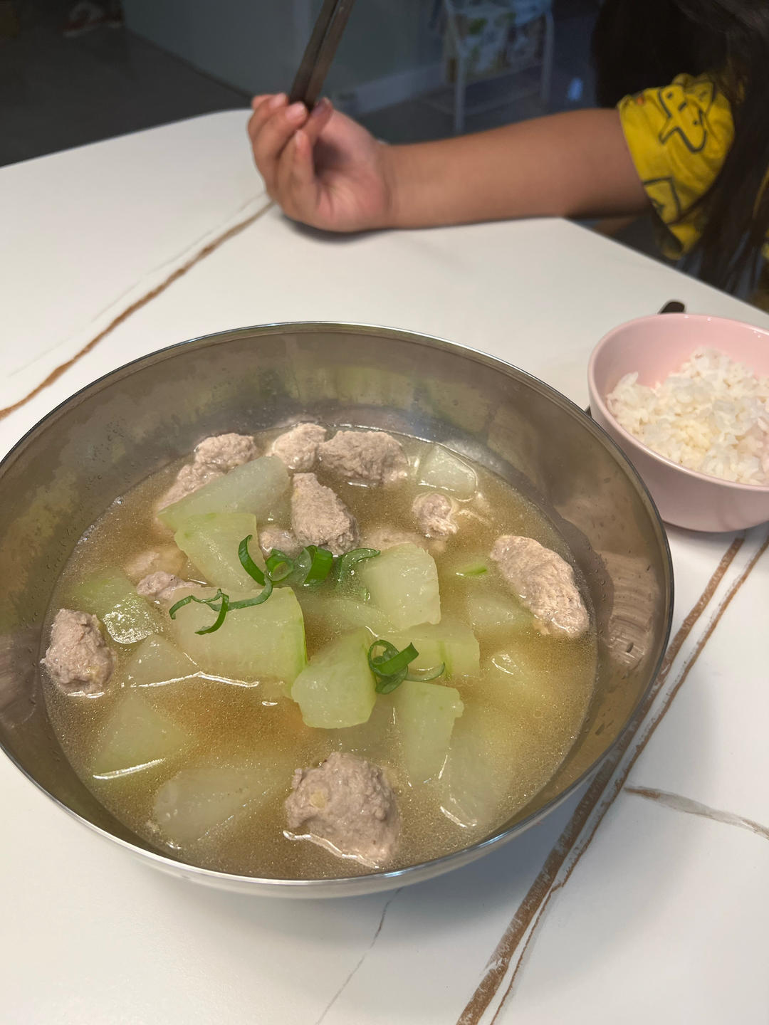巨鲜美的冬瓜丸子汤