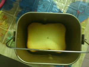 面包机版戚风蛋糕的做法 步骤7