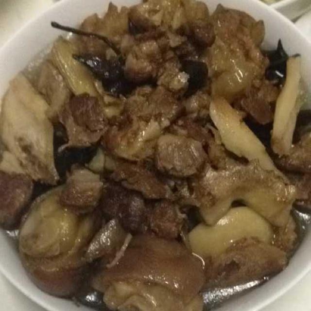 花生炖猪脚